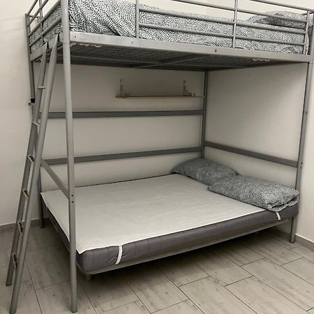 Bed2Go Brescia Apartment Торино Екстериор снимка