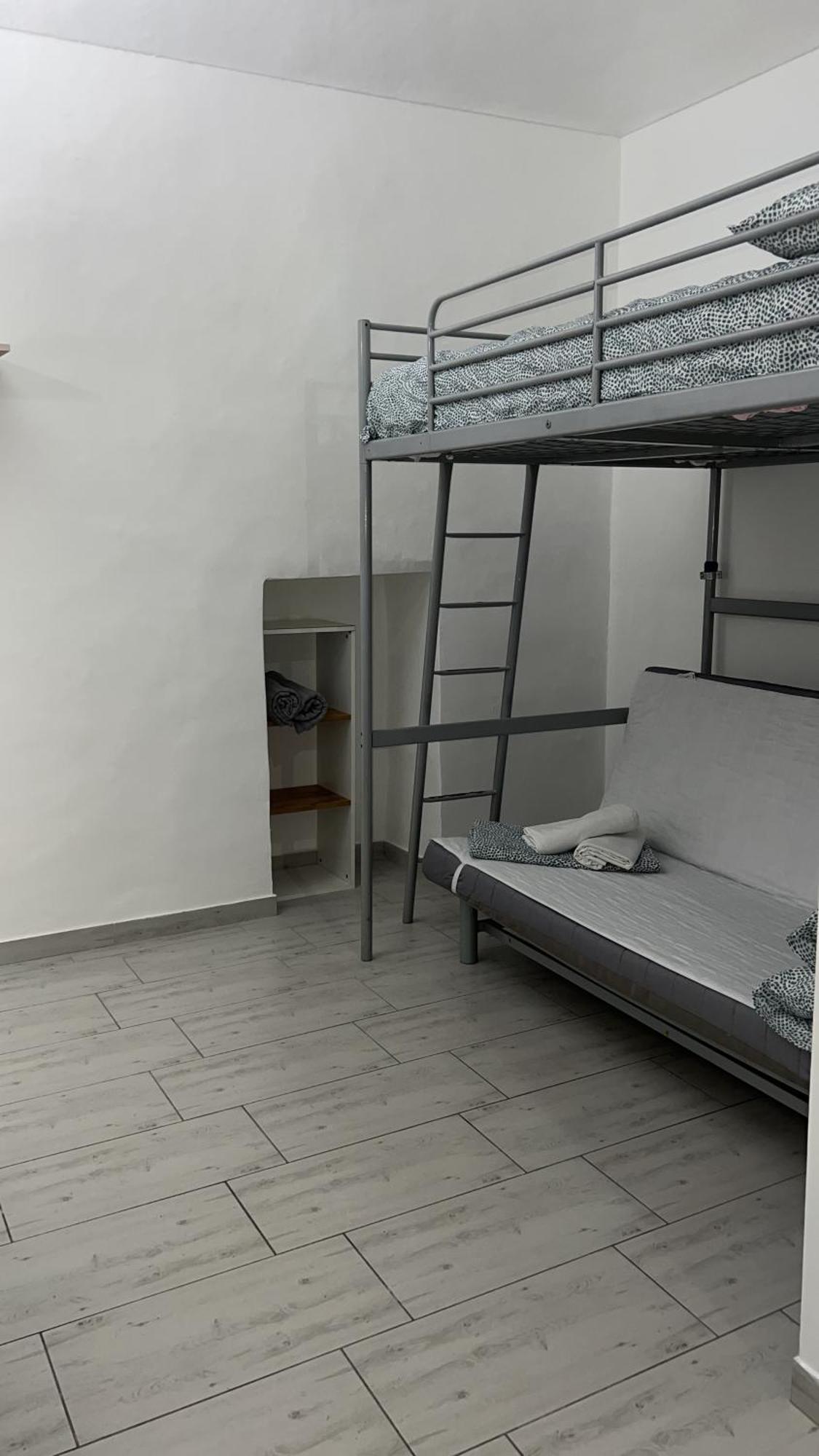 Bed2Go Brescia Apartment Торино Екстериор снимка