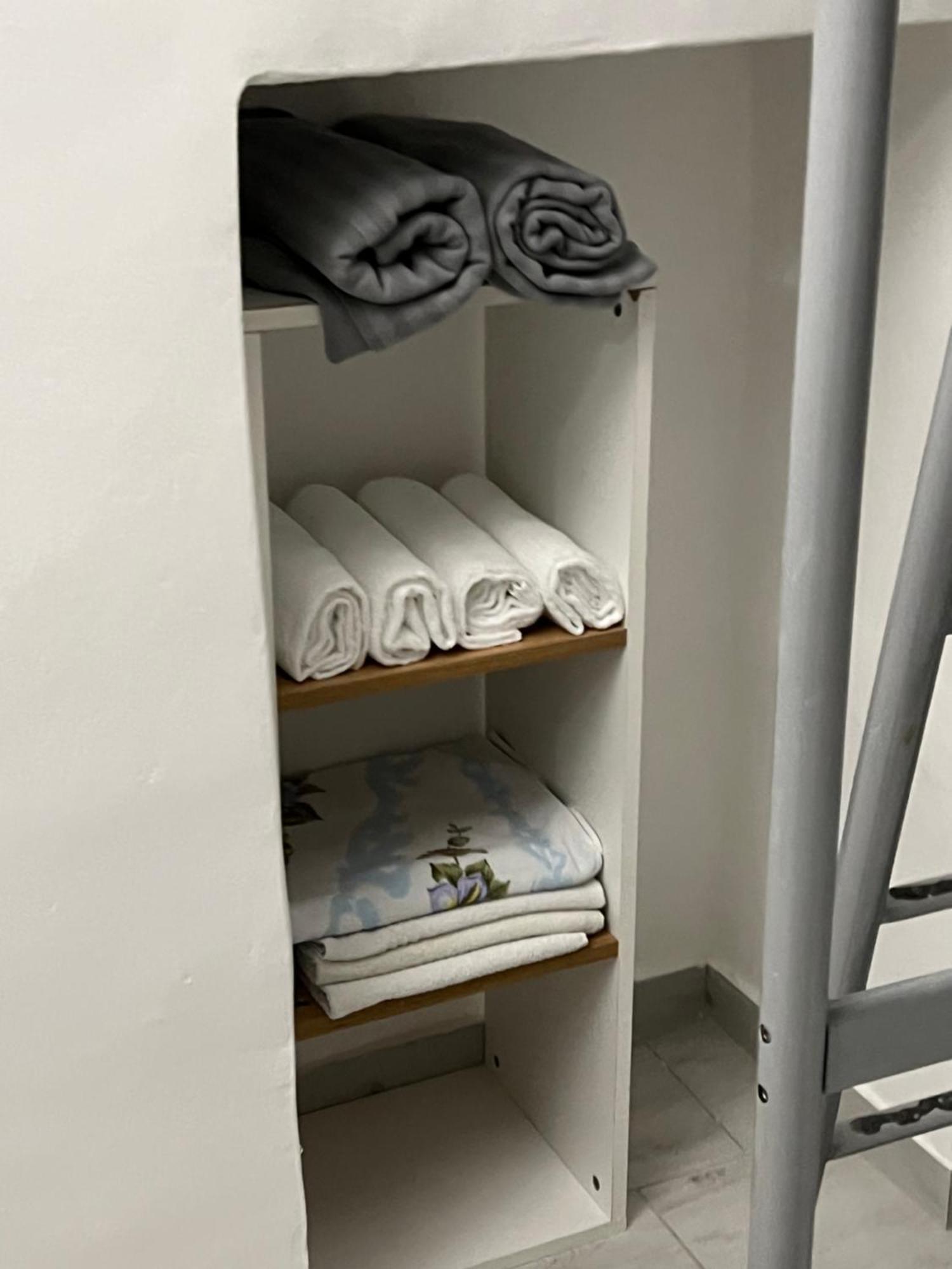 Bed2Go Brescia Apartment Торино Екстериор снимка