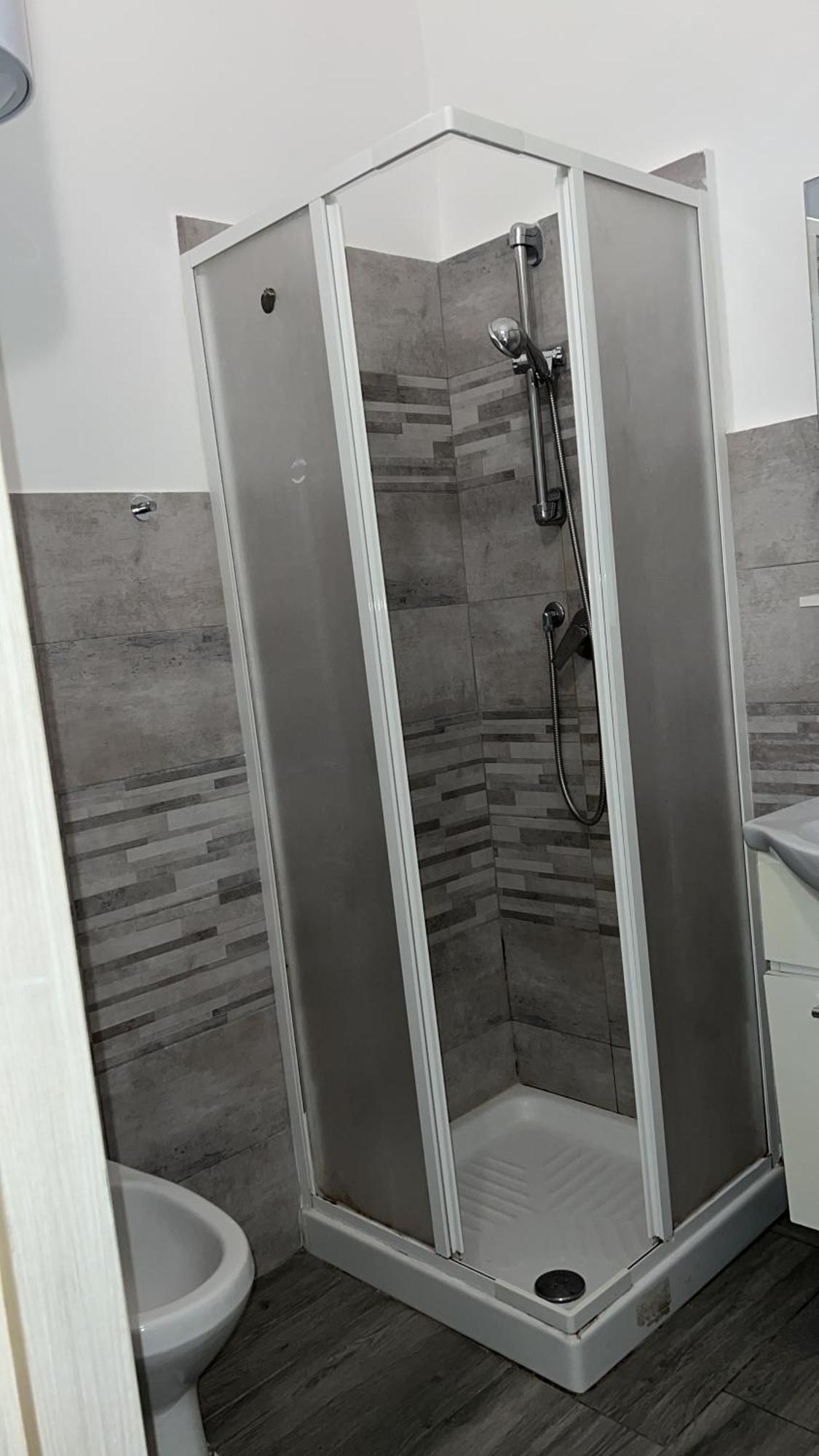 Bed2Go Brescia Apartment Торино Екстериор снимка